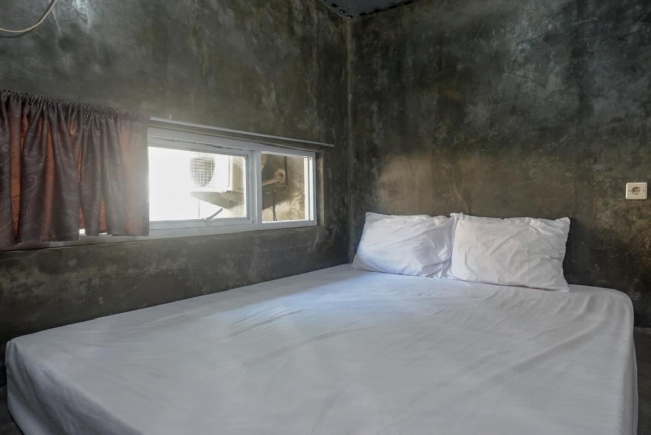 Reddoorz Near Jumbo Mall Sragen Ngoại thất bức ảnh