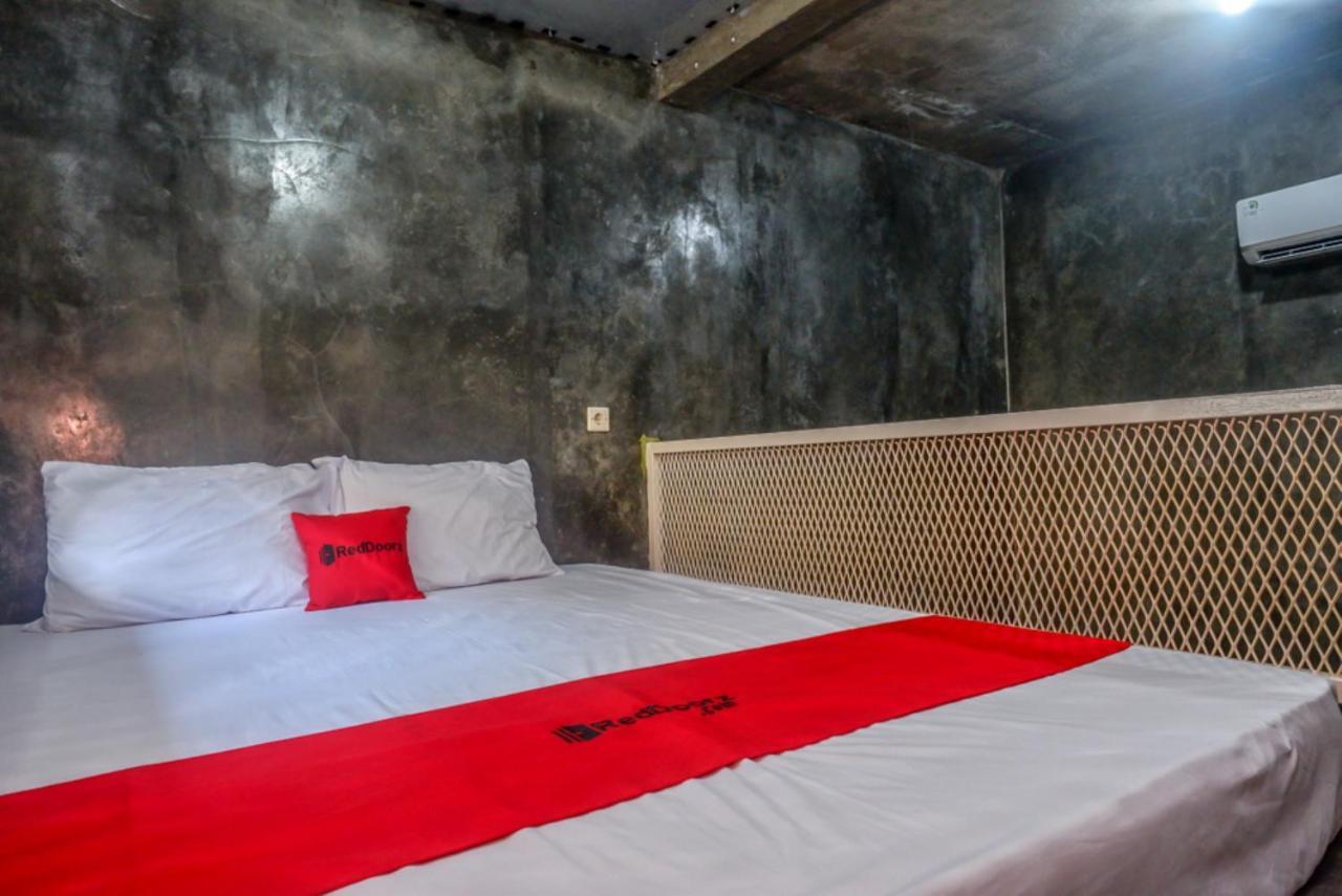 Reddoorz Near Jumbo Mall Sragen Ngoại thất bức ảnh