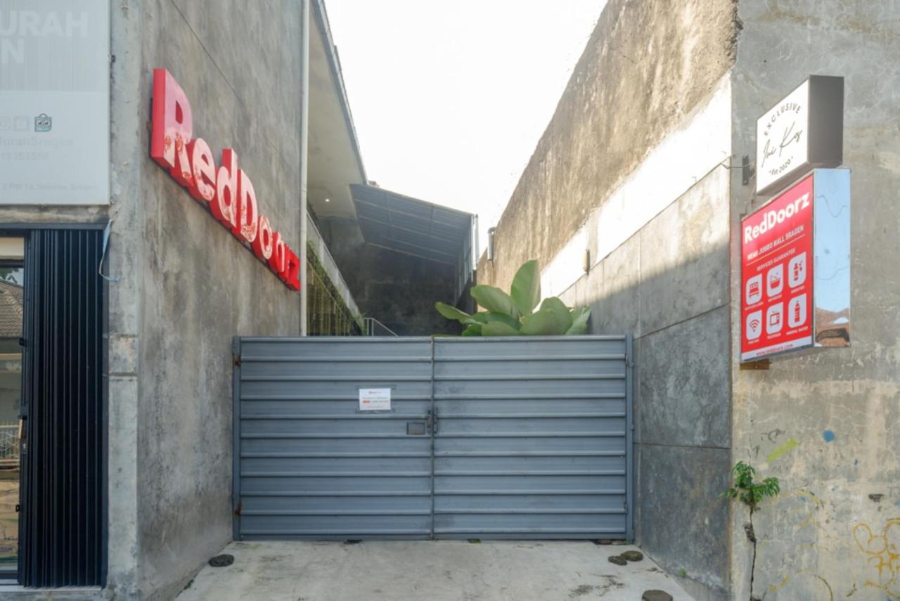 Reddoorz Near Jumbo Mall Sragen Ngoại thất bức ảnh