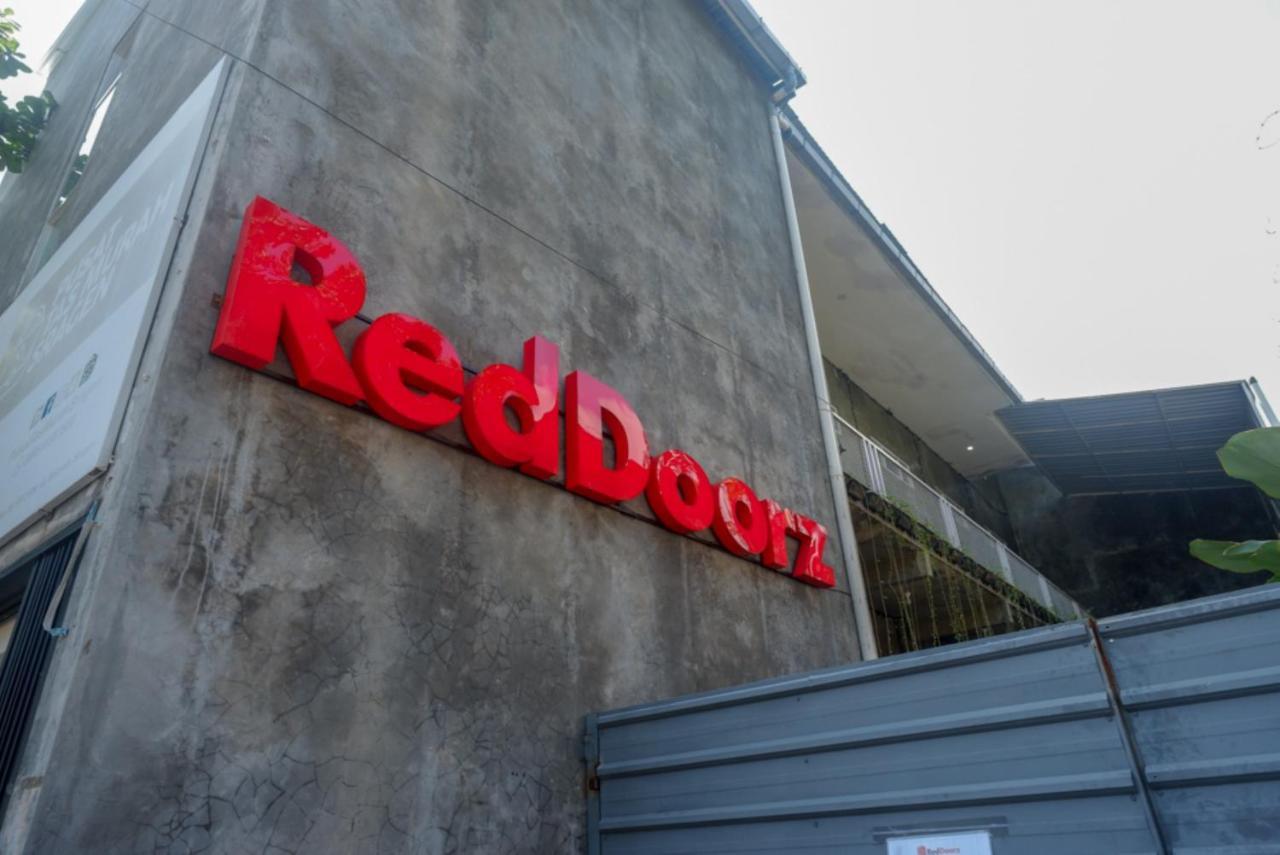 Reddoorz Near Jumbo Mall Sragen Ngoại thất bức ảnh