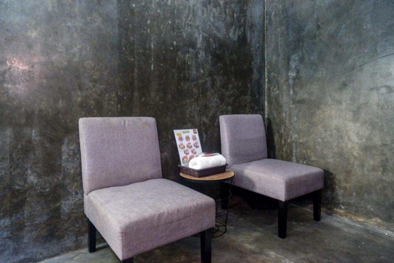Reddoorz Near Jumbo Mall Sragen Ngoại thất bức ảnh